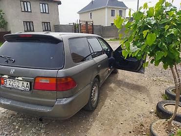 купить чемодан с инструментами: Honda Accord: 1998 г., Универсал — 1