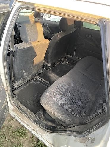 Транспорт: Volkswagen Passat: 1992 г., 1.8 л, Механика, Бензин, Седан — 6