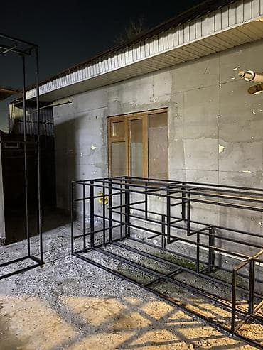 Витрина для одежд сделаны на заказ Самим обошлось за 95тсч сом