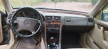 Mercedes-Benz C-Class: 1994 г., 1.8 л, Механика, Бензин, Седан — 8