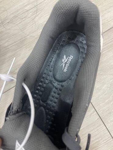 Мокасины и лоферы: Кеды Reebok, низкие, повседневные. - Цвет: темно‑серый верх, белая — 7