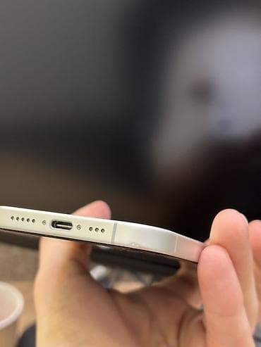 iphone 7 silver: IPhone 17, 6.3", белый - Корпус: алюминиевые грани, задняя панель — 5
