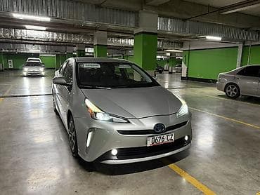 Продажа авто: Toyota Prius: 2019 г., 1.8 л, Автомат, Гибрид, Хэтчбэк — 3
