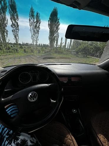 Volkswagen Golf: 1999 г., 1.8 л, Кол менен иштөөчү, Бензин, Хетчбек