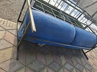 Үй жаныбарлары үчүн товарлар: Акыр. Кормушки для баранов из пластмассовые бочек — 3