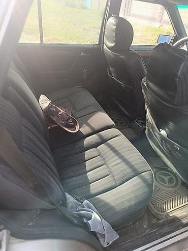 вито 2 8: Mercedes-Benz W124: 1990 г., Автомат, Бензин, Универсал — 8