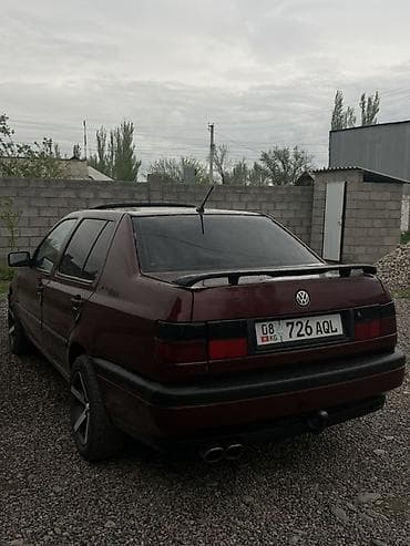evo poliki: Volkswagen Vento: 1992 г., 1.8 л, Ручные, Газ — 6