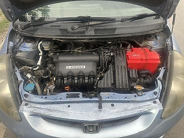 Honda: Honda Fit: 2002 г., 1.5 л, Вариатор, Бензин, Седан — 9