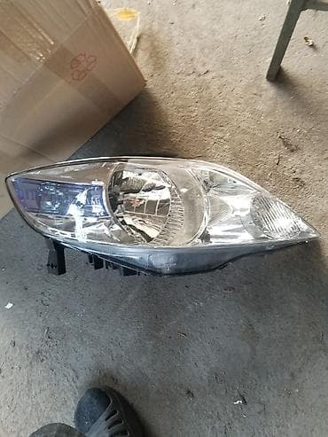 Передняя левая фара Honda