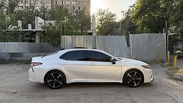 360: Toyota Camry: 2018 г., 2.5 л, Автомат, Бензин, Седан — 3