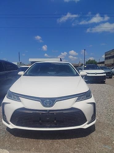 corolla: Toyota Corolla: 2021 г., 1.8 л, Вариатор, Гибрид, Седан — 1