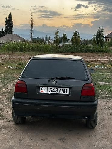 infinity fx35: Volkswagen Golf: 1993 г., 1.8 л, Механика, Бензин, Хэтчбэк — 4