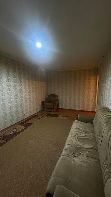 Батирлерди сатуу: 2 бөлмө, 49 м², 104-серия, 4 кабат, Эски ремонт — 3