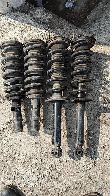 амортизаторы марк 2: Комплект амортизаторов Toyota 2000 г., Б/у, Оригинал — 1