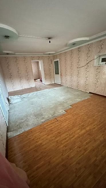 сдаётся студия: Просторное нежилое помещение свободной планировки. Характеристики: - — 2