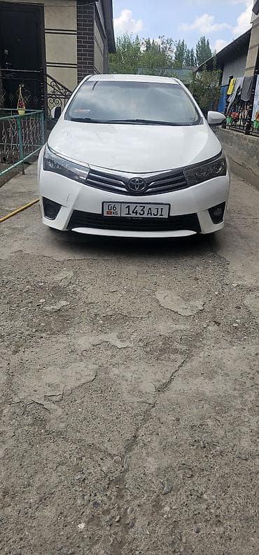 tesla model s: Toyota Corolla: 2013 г., 1.5 л, Ручные, Бензин, Седан — 3