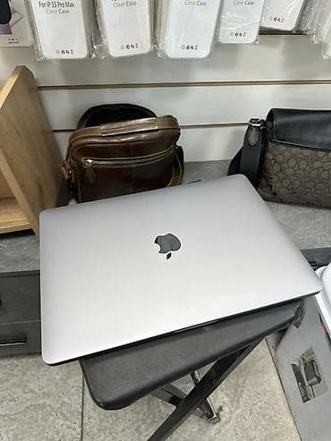 series 4: MacBook Pro 13
М1 
256г
51цикл акб 95%
В хорошем состоянии — 1