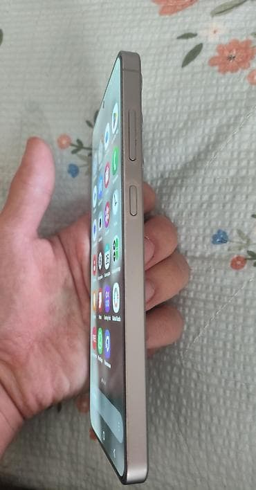 iphon 7 plus: Samsung Galaxy S25+, Б/у, 256 ГБ, цвет - Серый, 2 SIM — 4