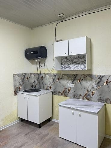 Комнаты: 39 м², Без мебели — 1
