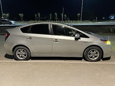 byd e7: Toyota Prius: 2011 г., 1.8 л, Вариатор, Гибрид, Хэтчбэк — 7