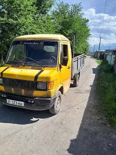 авто грузовые: Легкий грузовик, Mercedes-Benz, Стандарт — 4