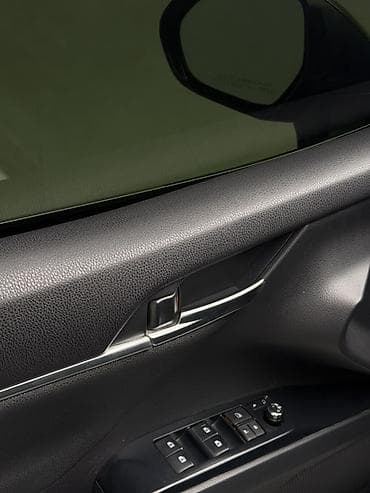 Продажа авто: Toyota Camry: 2019 г., 2.5 л, Вариатор, Гибрид, Седан — 8