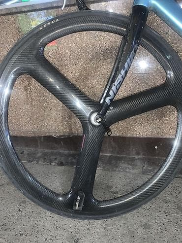 3d сетка: Карбоновое переднее колесо для велосипеда с лопастным (трёхспицевым) — 1