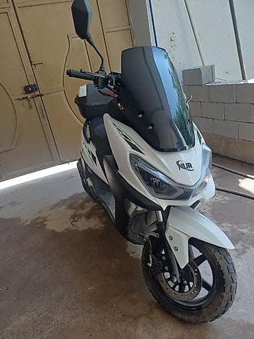 самурай сукутер: Скутер KJR (Racing) белый с черными вставками - Кузов: городской — 3