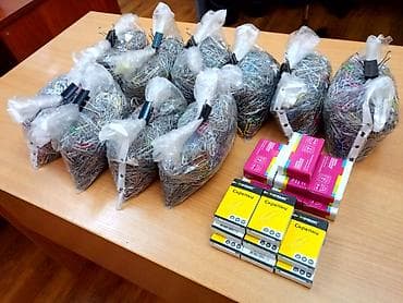 Скрепки, зажимы МНОГО, органайзеры, степлеры Скрепки хорошие 30сом