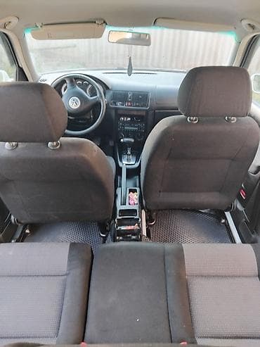 colf 2: Volkswagen Golf Variant: 2003 г., 1.6 л, Автомат, Бензин, Универсал — 5