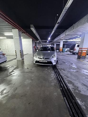 jet car: Toyota Prius: 2013 г., 1.8 л, Автомат, Гибрид, Хэтчбэк — 2