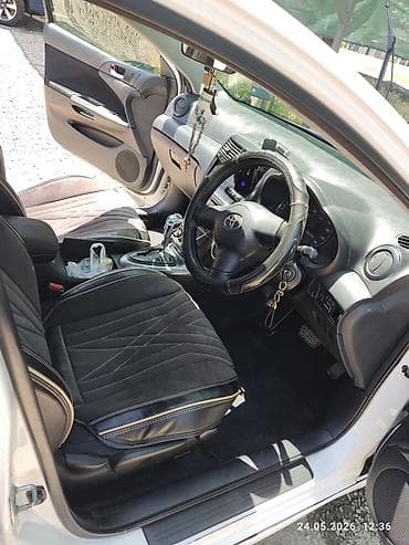 Toyota Caldina: 2005 г., 2 л, Автомат, Бензин, Универсал — 5