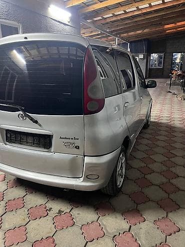 subaru justy: Toyota Yaris Verso: 2000 г., Механика, Минивэн — 8