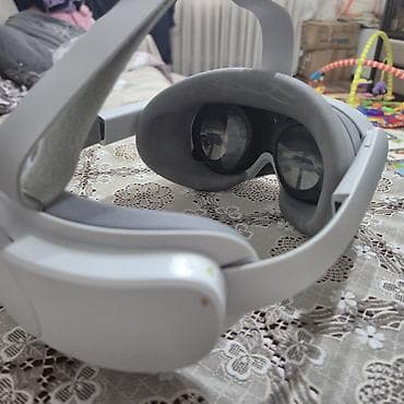 Pico 4 Ultra — автономный шлем виртуальной реальности Комплектация: - — 2