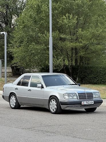 мигалки на машину: Mercedes-Benz W124: 1993 г., 3.2 л, Автомат, Бензин, Седан — 3