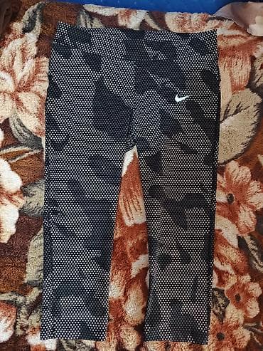 Леггинсы Nike (оригинал ) для тренировок - Модель: облегающие at lalafo.kg Леггинсы Nike (оригинал ) для тренировок - Модель: облегающие