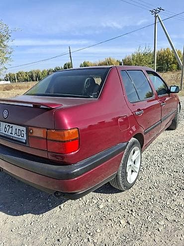 audi r8: Volkswagen Vento: 1992 г., 1.8 л, Механика, Бензин, Седан — 1