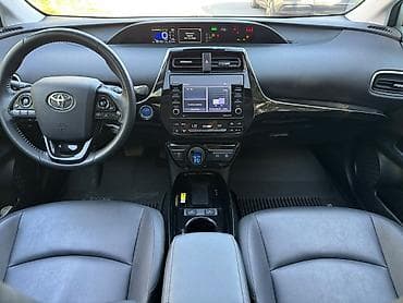 1: Toyota Prius: 2021 г., 1.8 л, Робот, Гибрид, Лифтбек — 8