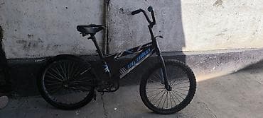 Велосипеды: Продаю велосипед чёрно-синего цвета 🚲 Размер колёс 20 . Велосипед в — 2