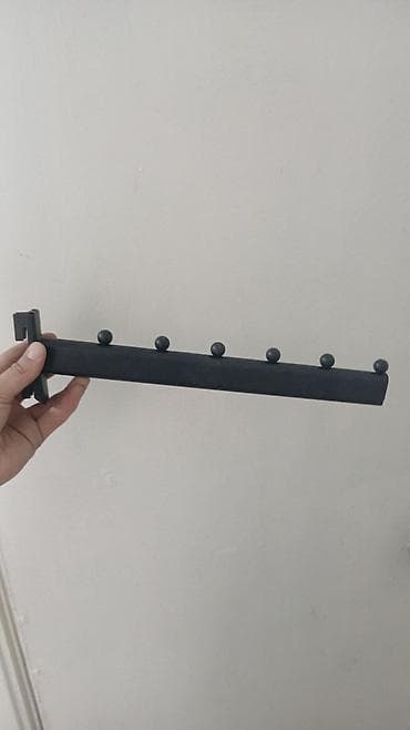 качели на площадке: Вешалки, плечики — 2