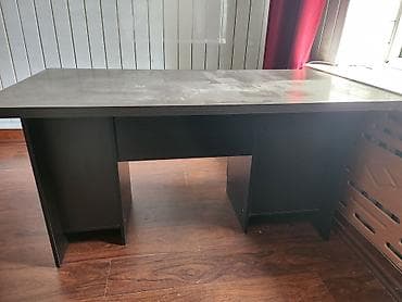 Столдор: Компьютердик үстөлү, Колдонулган, Текчелери бар — 2