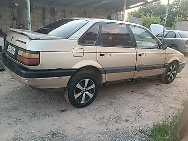 Volkswagen: Volkswagen Passat: 1988 г., Бензин — 7