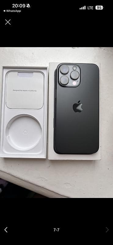 tesla p40: IPhone 15 Pro Max, Б/у, 256 ГБ, Black Titanium, Чехол, Коробка — 3