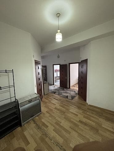 3 комнаты, С мебелью частично