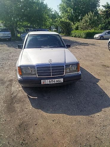 дверные карты мерседес 124: Mercedes-Benz W124: 1991 г., Седан — 1