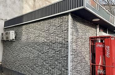 барачный типа: Продаю торговый павильон 30 кВ метров без места имеется холодильник — 1