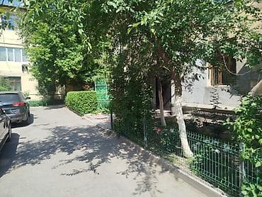 art square: 3 комнаты, 78 м², Сталинка, 3 этаж, Косметический ремонт — 1