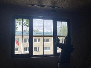 ширмы перегородки: ПВХ-окна, двери и перегородки под заказ - Изготовление и монтаж at lalafo.kg — 2 ширмы перегородки: ПВХ-окна, двери и перегородки под заказ - Изготовление и монтаж — 2