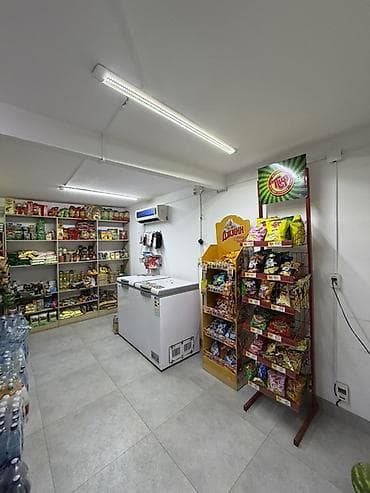 Коммерциялык мүлк: Дүкөн, Өзүнчө турган дүкөн, 18 м² Иштеп жаткан, Жарым-жартылай жабдуулары менен, Ремонту менен, Суу, Электр жарыгы — 7