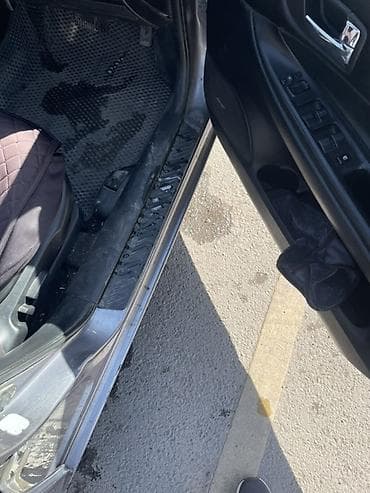 infinity fx: Mazda 6: 2002 г., Автомат, Бензин, Седан — 6